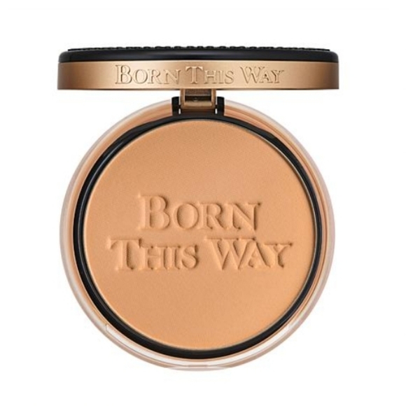 Too Faced Other - Too Faced Born This Way Multi-Use complexion powder- Taffy